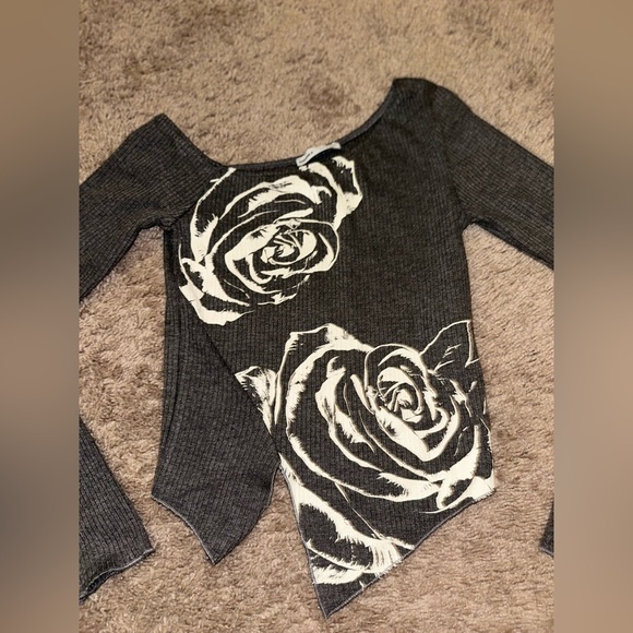 Y2K style asymmetrical handkerchief edge rose print ribbed top off shoulder neck - Picture 3 of 6